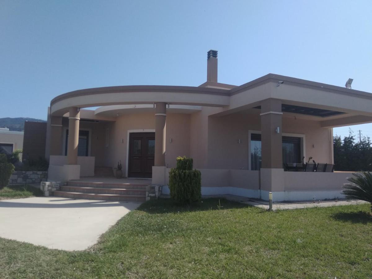 Kos Villa - Family Comfort With Large Garden, Jacuzzi Bagian luar foto