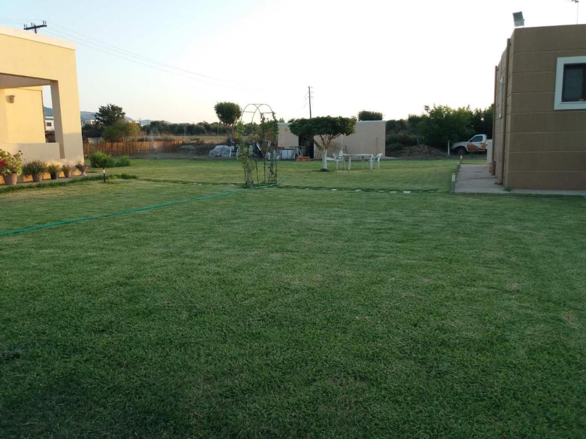 Kos Villa - Family Comfort With Large Garden, Jacuzzi Bagian luar foto