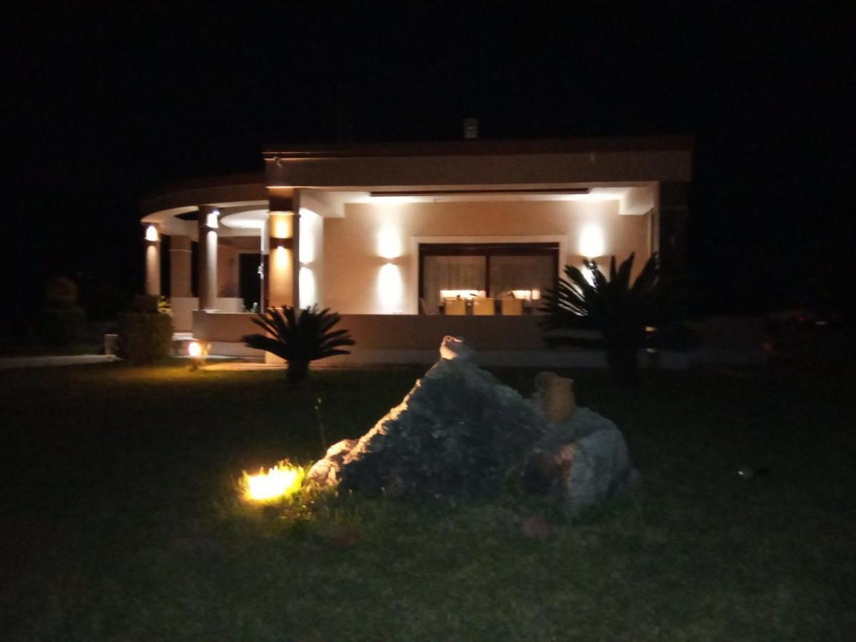 Kos Villa - Family Comfort With Large Garden, Jacuzzi Bagian luar foto