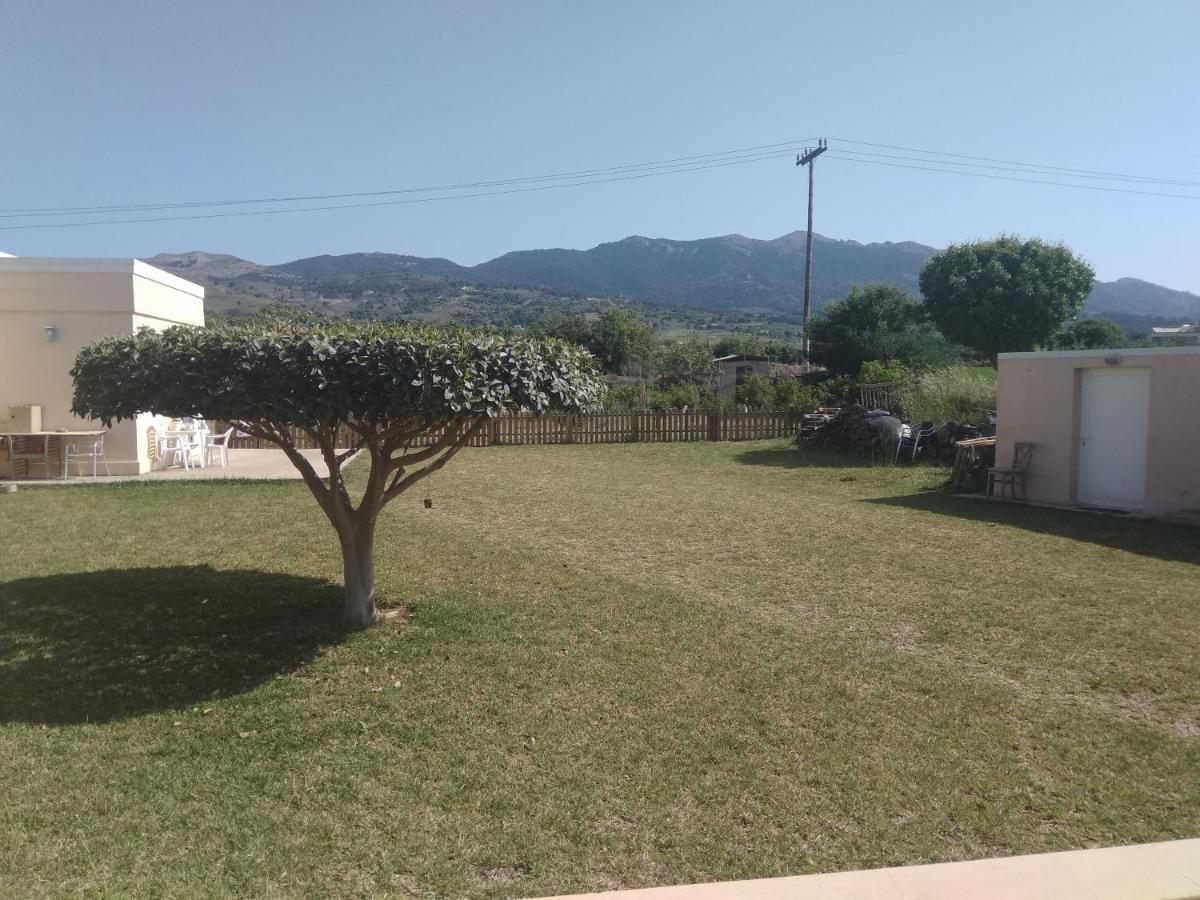 Kos Villa - Family Comfort With Large Garden, Jacuzzi Bagian luar foto