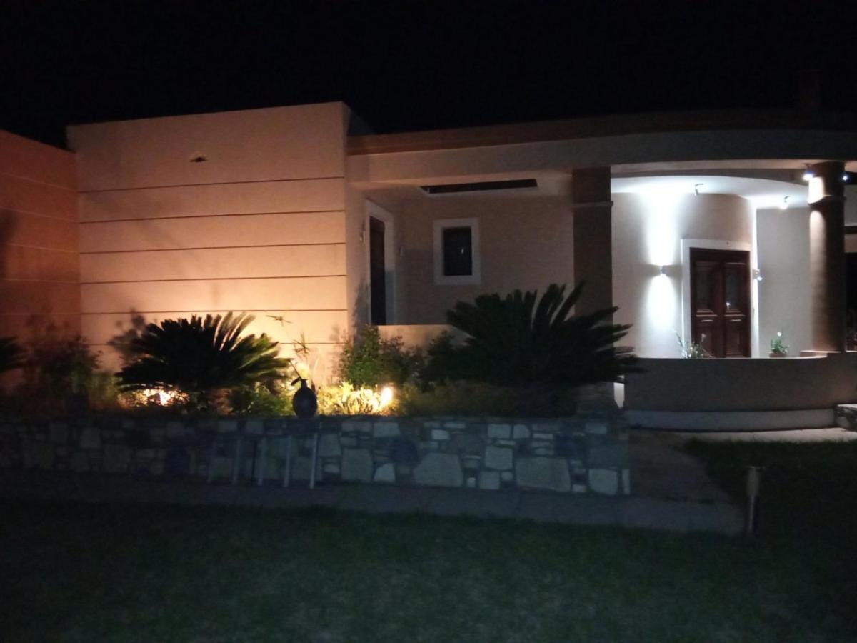 Kos Villa - Family Comfort With Large Garden, Jacuzzi Bagian luar foto