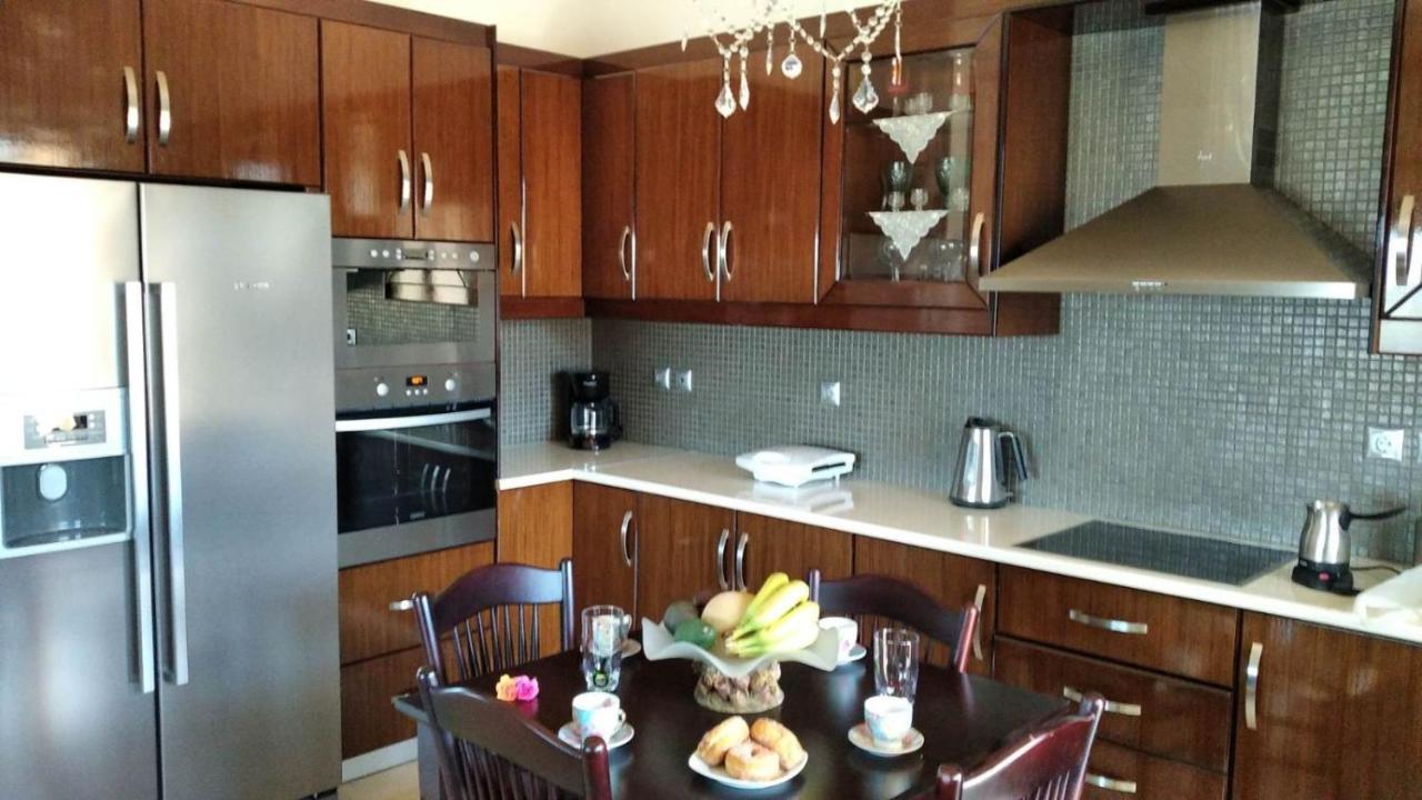 Kos Villa - Family Comfort With Large Garden, Jacuzzi Bagian luar foto